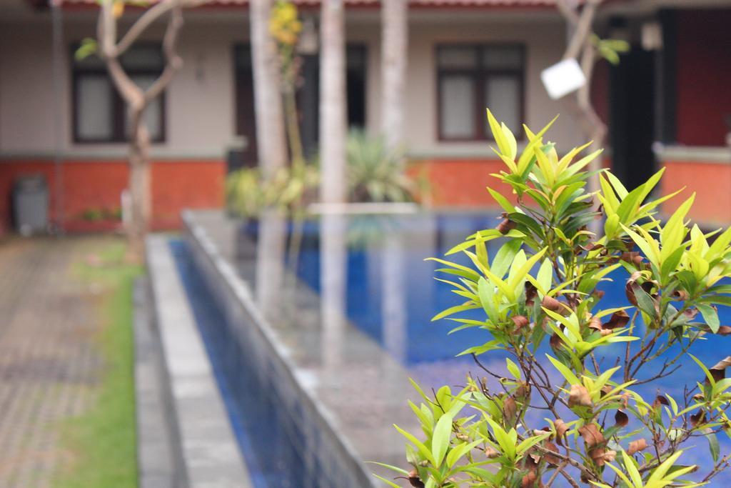 Puri Ganesh Hotel Legian Buitenkant foto