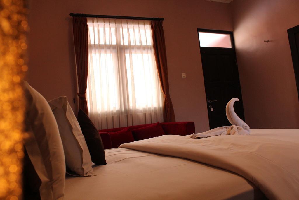 Puri Ganesh Hotel Legian Buitenkant foto