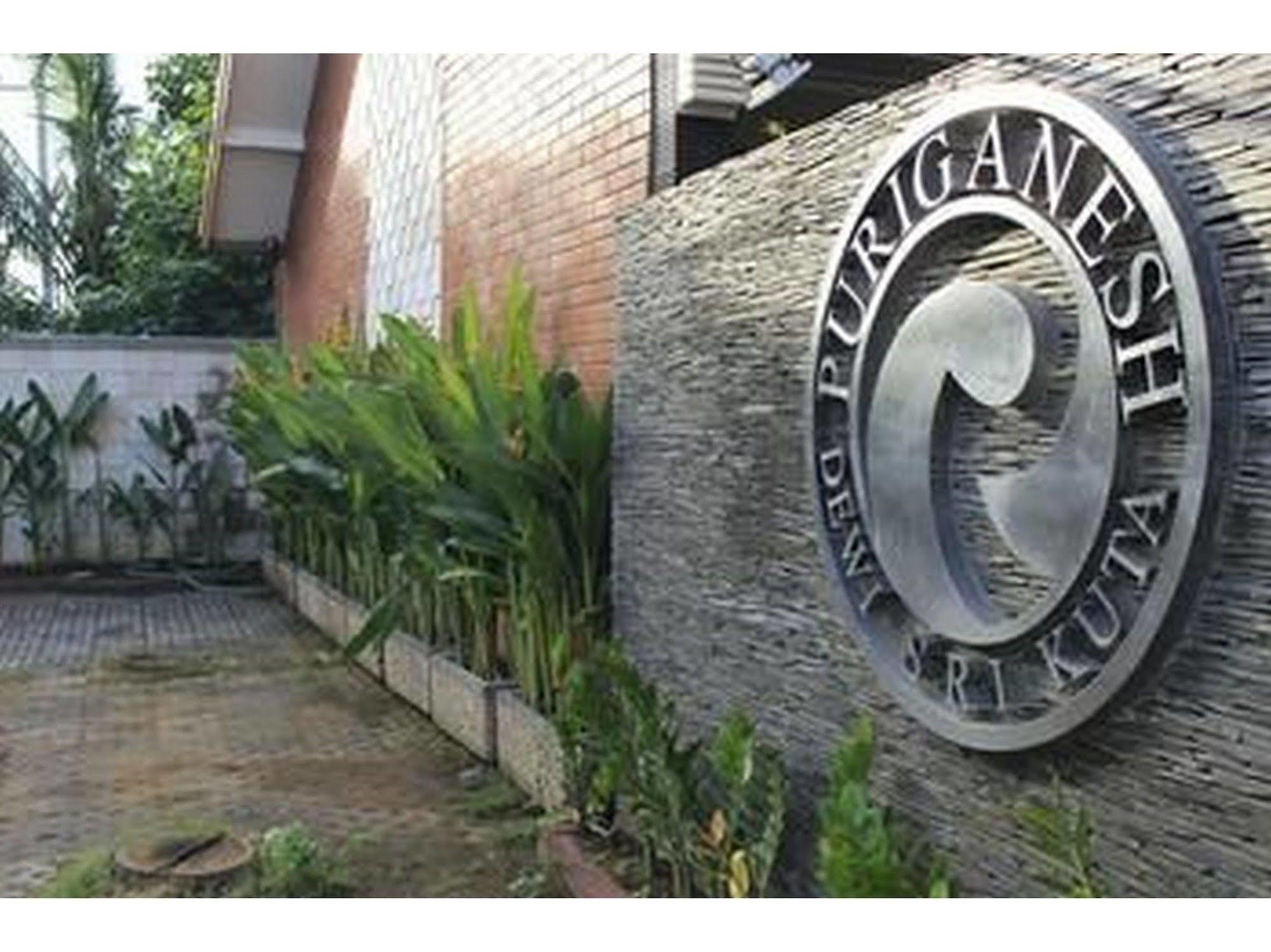 Puri Ganesh Hotel Legian Buitenkant foto