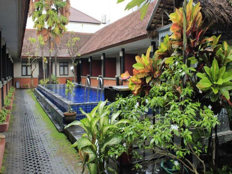 Puri Ganesh Hotel Legian Buitenkant foto