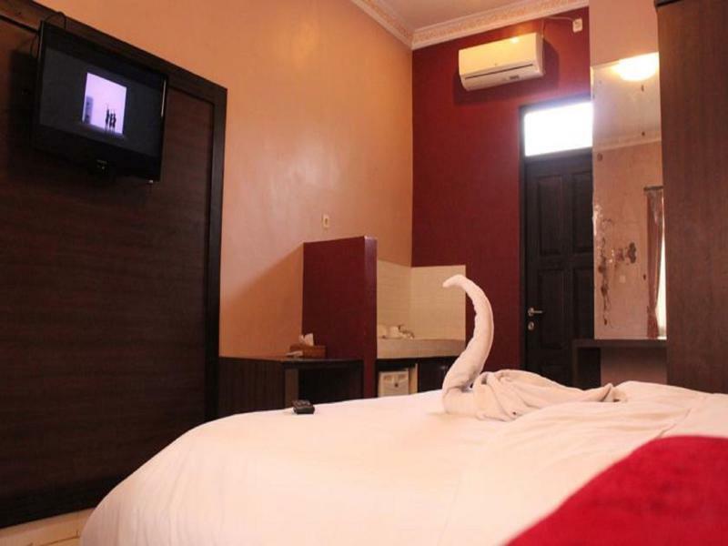 Puri Ganesh Hotel Legian Buitenkant foto